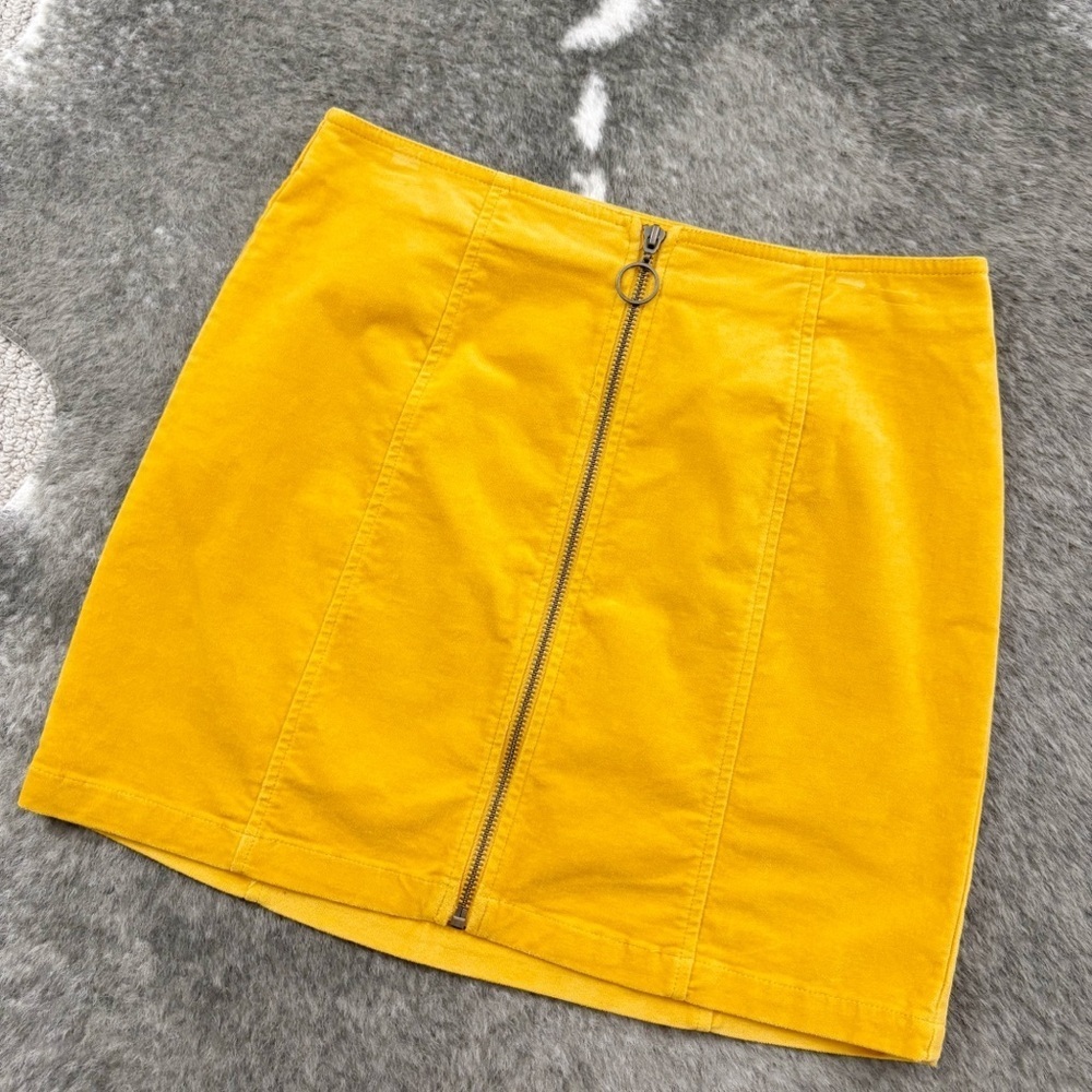 F21 Zipper Front Mustard Velvet Mini Skirt Medium - Picture 3 of 10